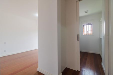 Casa à venda com 283m², 4 quartos e 4 vagas Casa à venda com 283m², 4 quartos e 4 vagasBanheiro da Suíte 3