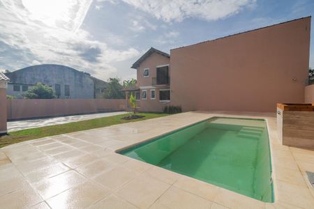 Casa à venda com 283m², 4 quartos e 4 vagas Casa à venda com 283m², 4 quartos e 4 vagasÁrea Externa