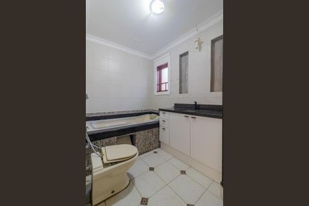 Casa à venda com 283m², 4 quartos e 4 vagas Casa à venda com 283m², 4 quartos e 4 vagasBanheiro da Suíte 1