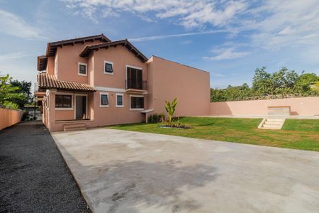 Casa à venda com 283m², 4 quartos e 4 vagas Casa à venda com 283m², 4 quartos e 4 vagasÁrea Externa