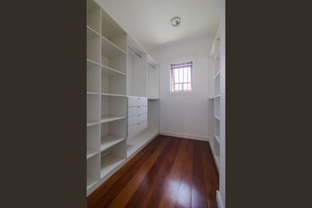 Casa à venda com 283m², 4 quartos e 4 vagas Casa à venda com 283m², 4 quartos e 4 vagasBanheiro da Suíte 3