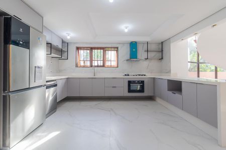 Casa à venda com 283m², 4 quartos e 4 vagas Casa à venda com 283m², 4 quartos e 4 vagasCozinha