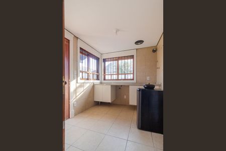 Casa à venda com 283m², 4 quartos e 4 vagas Casa à venda com 283m², 4 quartos e 4 vagasÁrea de Serviço