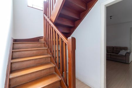 Casa à venda com 158m², 3 quartos e 3 vagasEscada