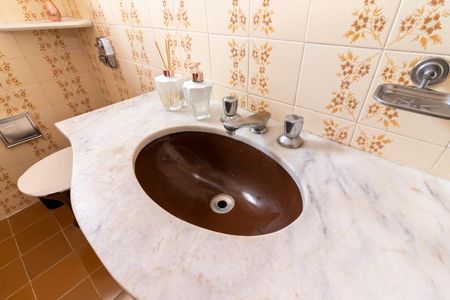 Casa à venda com 158m², 3 quartos e 3 vagasBanheiro 1