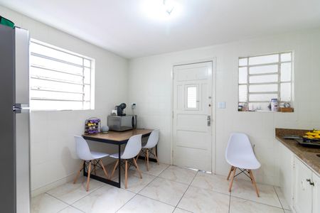 Casa à venda com 158m², 3 quartos e 3 vagasCozinha