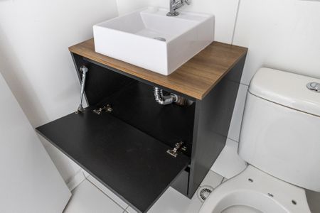 Apartamento à venda com 38m², 2 quartos e sem vaga Apartamento à venda com 38m², 2 quartos e sem vagaBanheiro