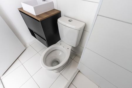 Apartamento à venda com 38m², 2 quartos e sem vaga Apartamento à venda com 38m², 2 quartos e sem vagaBanheiro