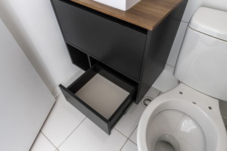 Apartamento à venda com 38m², 2 quartos e sem vaga Apartamento à venda com 38m², 2 quartos e sem vagaBanheiro
