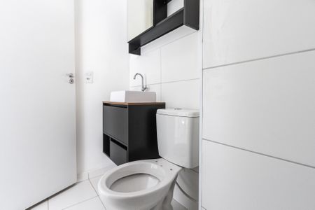 Apartamento à venda com 38m², 2 quartos e sem vaga Apartamento à venda com 38m², 2 quartos e sem vagaBanheiro