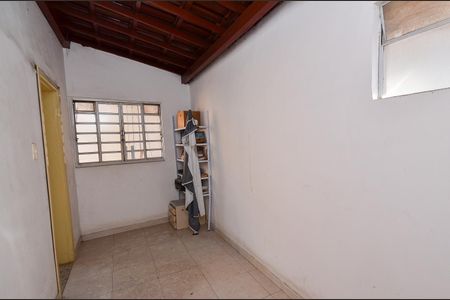 Casa à venda com 445m², 4 quartos e 3 vagas Casa à venda com 445m², 4 quartos e 3 vagasQuarto 3