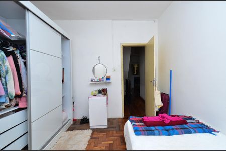 Casa à venda com 445m², 4 quartos e 3 vagas Casa à venda com 445m², 4 quartos e 3 vagasQuarto 1