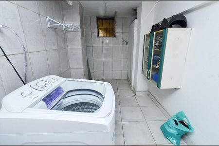 Casa à venda com 445m², 4 quartos e 3 vagas Casa à venda com 445m², 4 quartos e 3 vagasÁrea de Serviço