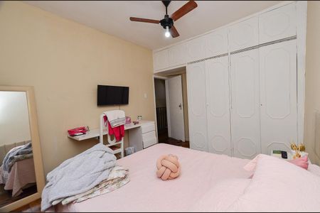 Casa à venda com 445m², 4 quartos e 3 vagas Casa à venda com 445m², 4 quartos e 3 vagasQuarto 2