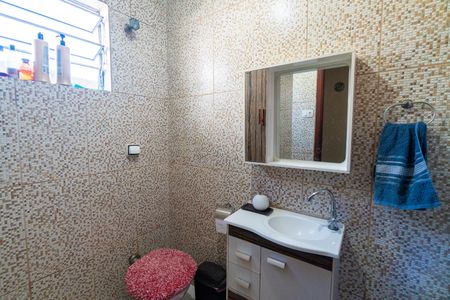 Casa à venda com 115m², 3 quartos e 1 vaga Casa à venda com 115m², 3 quartos e 1 vagaBanheiro