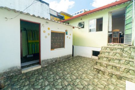 Casa à venda com 115m², 3 quartos e 1 vaga Casa à venda com 115m², 3 quartos e 1 vagaQuintal