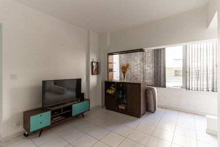 Apartamento à venda com 63m², 1 quarto e sem vagaSala