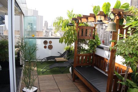 Apartamento à venda com 74m², 1 quarto e 1 vagaSacada 