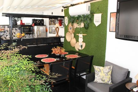 Apartamento à venda com 74m², 1 quarto e 1 vagaSala de Jantar