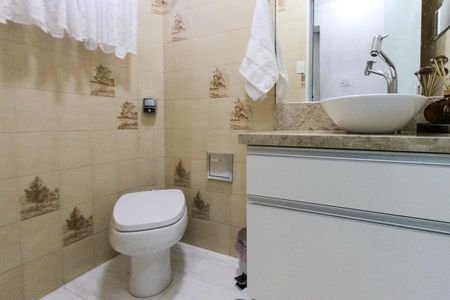Apartamento à venda com 176m², 2 quartos e 3 vagas Apartamento à venda com 176m², 2 quartos e 3 vagasLavabo Sala