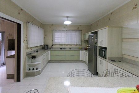 Apartamento à venda com 176m², 2 quartos e 3 vagas Apartamento à venda com 176m², 2 quartos e 3 vagasCozinha