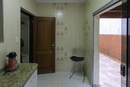 Apartamento à venda com 176m², 2 quartos e 3 vagas Apartamento à venda com 176m², 2 quartos e 3 vagasCozinha