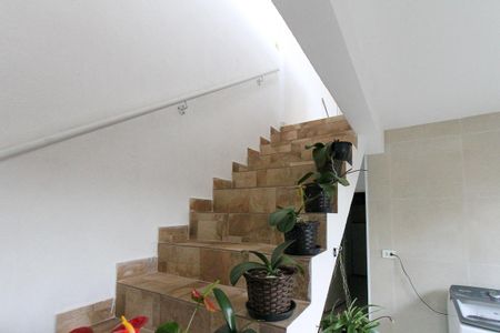 Apartamento à venda com 176m², 2 quartos e 3 vagas Apartamento à venda com 176m², 2 quartos e 3 vagasEscada