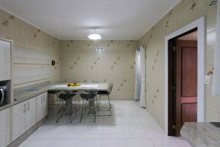 Apartamento à venda com 176m², 2 quartos e 3 vagas Apartamento à venda com 176m², 2 quartos e 3 vagasCozinha