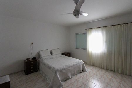 Apartamento à venda com 176m², 2 quartos e 3 vagas Apartamento à venda com 176m², 2 quartos e 3 vagasQuarto 02