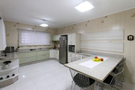Apartamento à venda com 176m², 2 quartos e 3 vagas Apartamento à venda com 176m², 2 quartos e 3 vagasCozinha
