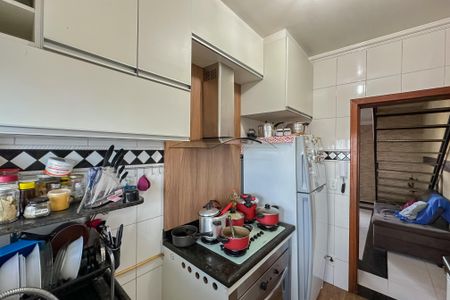Apartamento à venda com 198m², 4 quartos e 2 vagas Apartamento à venda com 198m², 4 quartos e 2 vagasCozinha