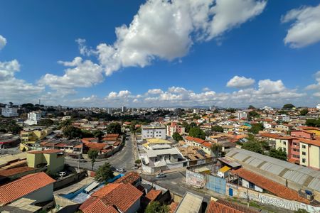 Apartamento à venda com 198m², 4 quartos e 2 vagas Apartamento à venda com 198m², 4 quartos e 2 vagasVista /Área de Serviço