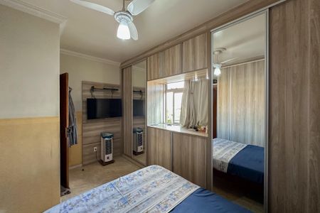 Apartamento à venda com 198m², 4 quartos e 2 vagas Apartamento à venda com 198m², 4 quartos e 2 vagas Suíte