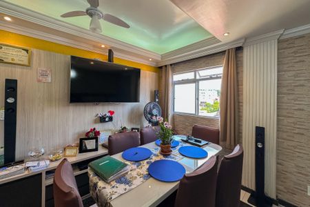 Apartamento à venda com 198m², 4 quartos e 2 vagas Apartamento à venda com 198m², 4 quartos e 2 vagasSala