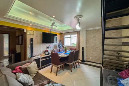 Apartamento à venda com 198m², 4 quartos e 2 vagas Apartamento à venda com 198m², 4 quartos e 2 vagasSala