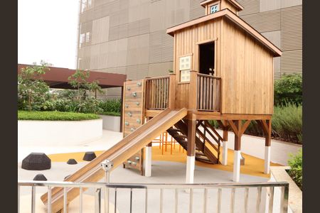 Apartamento para alugar com 120m², 3 quartos e 2 vagasÁrea comum - Playground