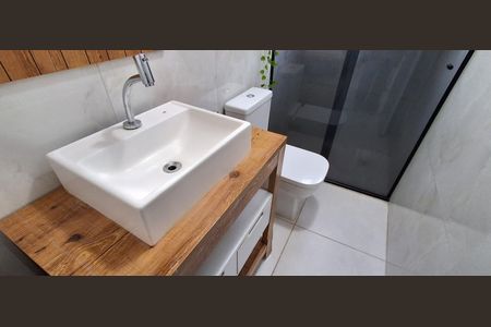 Apartamento à venda com 56m², 2 quartos e 1 vaga Apartamento à venda com 56m², 2 quartos e 1 vagaBanheiro Social