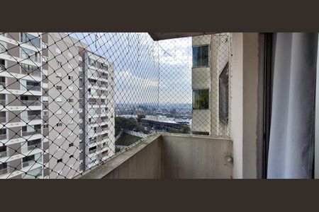 Apartamento à venda com 56m², 2 quartos e 1 vaga Apartamento à venda com 56m², 2 quartos e 1 vagaSacada