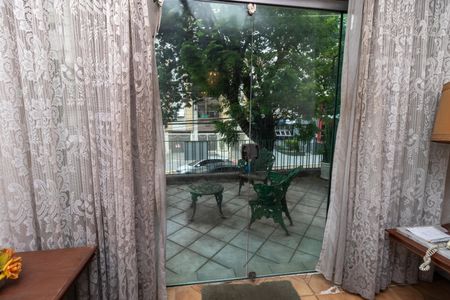 Casa à venda com 149m², 2 quartos e 2 vagas Casa à venda com 149m², 2 quartos e 2 vagasVaranda da Sala