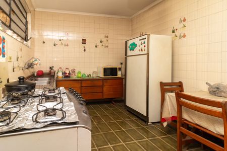 Casa à venda com 149m², 2 quartos e 2 vagas Casa à venda com 149m², 2 quartos e 2 vagasCozinha