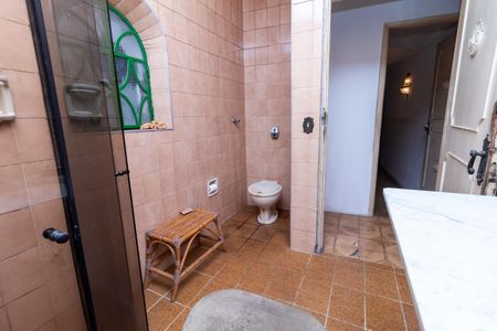 Casa à venda com 149m², 2 quartos e 2 vagas Casa à venda com 149m², 2 quartos e 2 vagasBanheiro