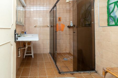 Casa à venda com 149m², 2 quartos e 2 vagas Casa à venda com 149m², 2 quartos e 2 vagasBanheiro