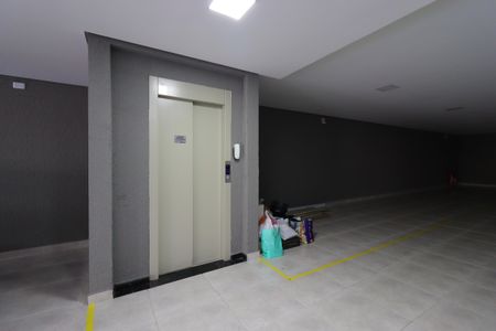 Apartamento à venda com 100m², 2 quartos e 1 vagaElevador