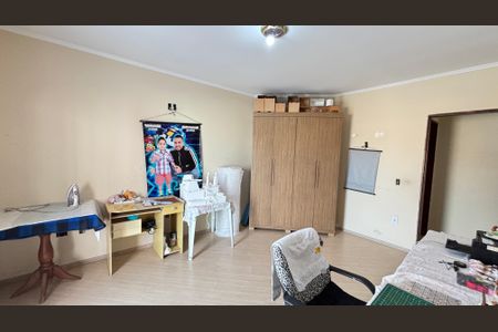 Casa à venda com 225m², 3 quartos e 4 vagas Casa à venda com 225m², 3 quartos e 4 vagasQuarto 1