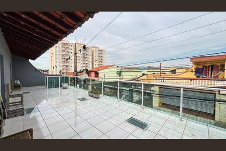 Casa à venda com 225m², 3 quartos e 4 vagas Casa à venda com 225m², 3 quartos e 4 vagasVaranda da Suíte