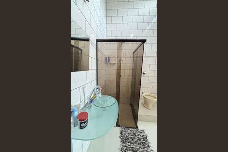 Casa à venda com 225m², 3 quartos e 4 vagas Casa à venda com 225m², 3 quartos e 4 vagasBanheiro da Suíte