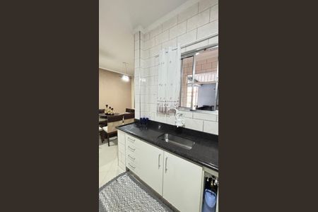 Casa à venda com 225m², 3 quartos e 4 vagas Casa à venda com 225m², 3 quartos e 4 vagasCozinha