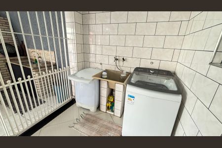 Casa à venda com 225m², 3 quartos e 4 vagas Casa à venda com 225m², 3 quartos e 4 vagasÁrea de Serviço