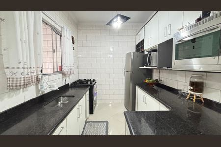 Casa à venda com 225m², 3 quartos e 4 vagas Casa à venda com 225m², 3 quartos e 4 vagasCozinha