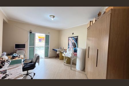 Casa à venda com 225m², 3 quartos e 4 vagas Casa à venda com 225m², 3 quartos e 4 vagasQuarto 1